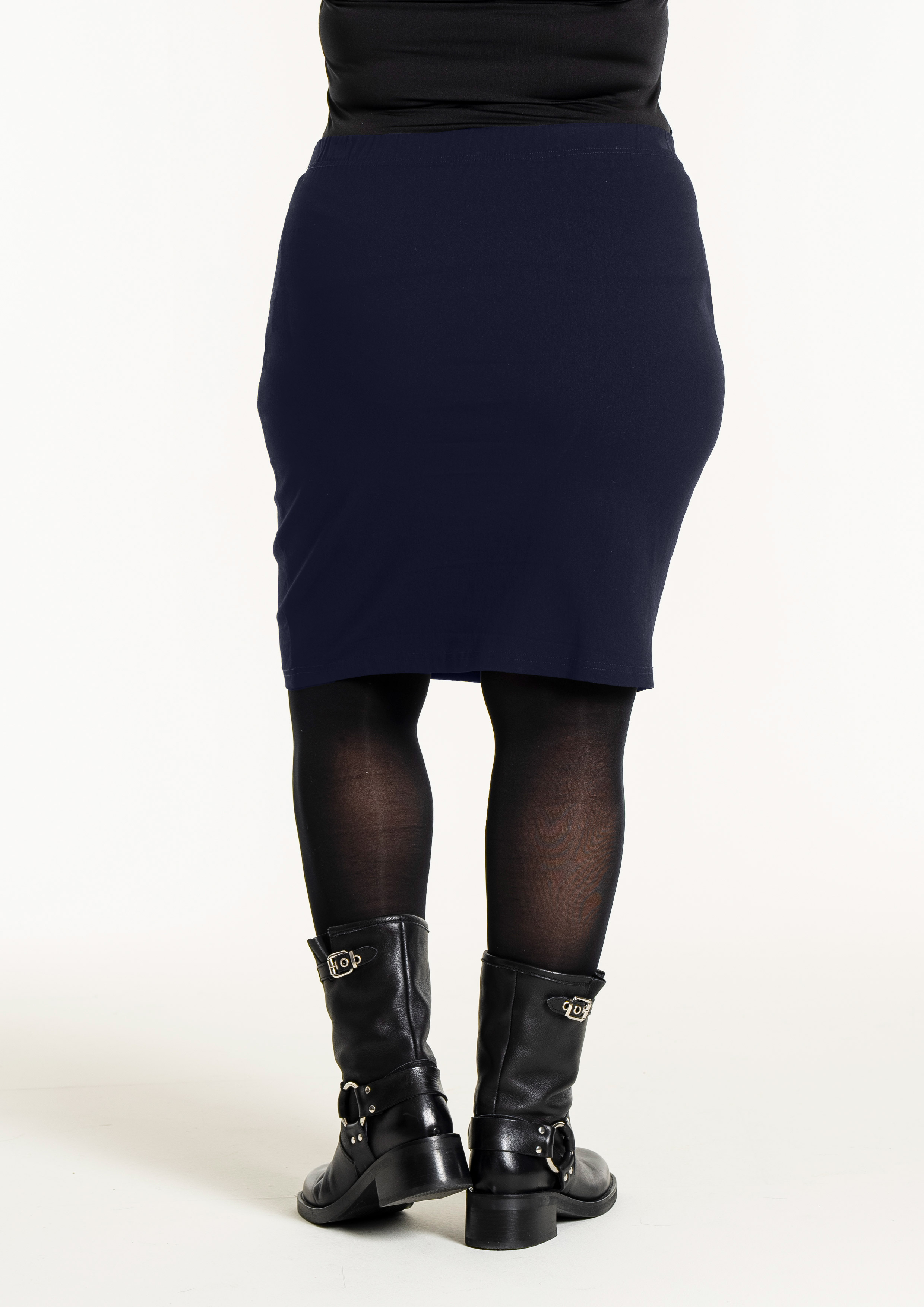 CLARE - Plus Size Skirt fra Gozzip