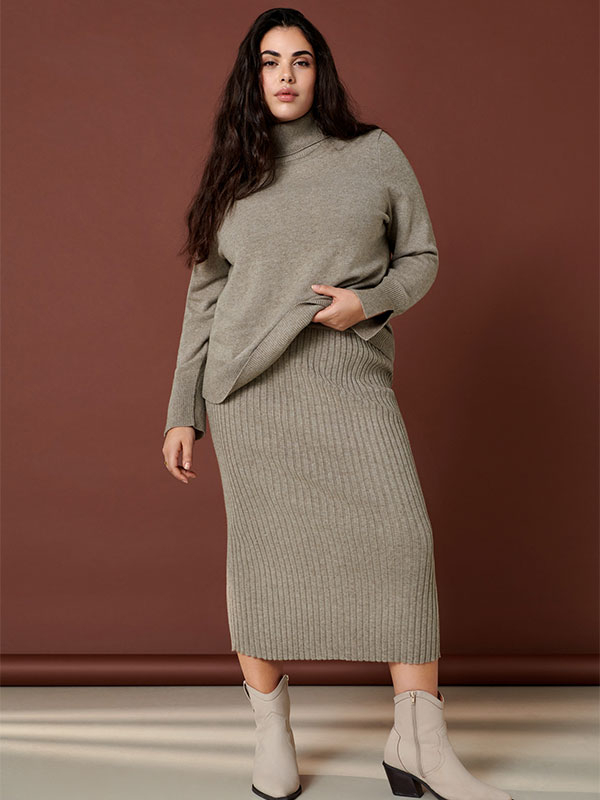 CARFIA - Plus Size Sweater fra Only Carmakoma