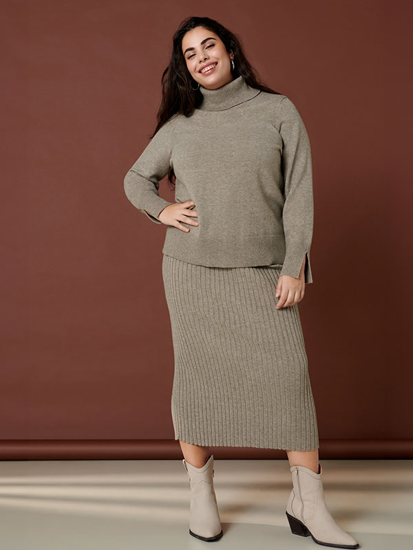 CARFIA - Plus Size Sweater fra Only Carmakoma