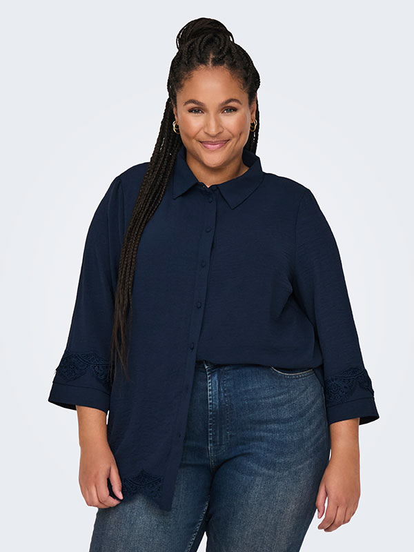 CARMETTA - Plus Size Shirt fra Only Carmakoma