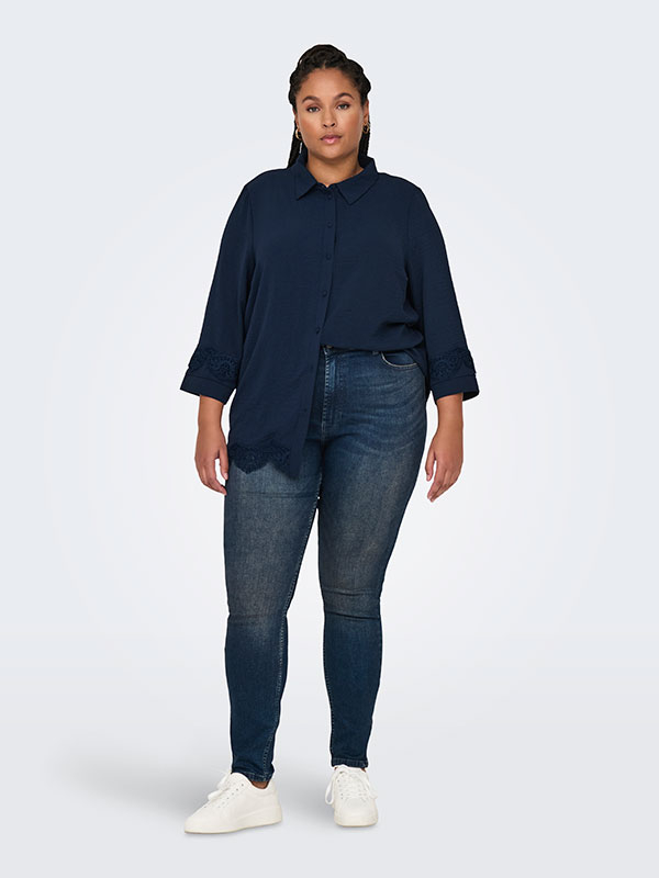 CARMETTA - Plus Size Shirt fra Only Carmakoma