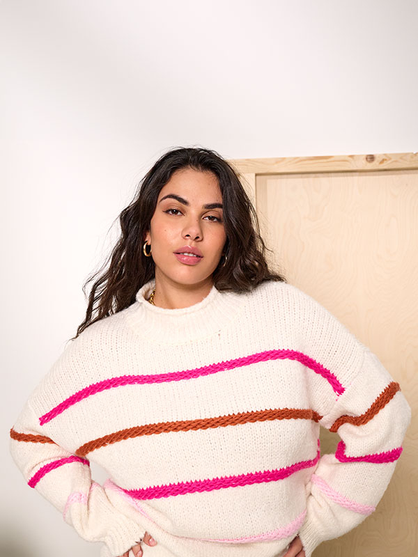 CARMY - Plus Size Sweater fra Only Carmakoma