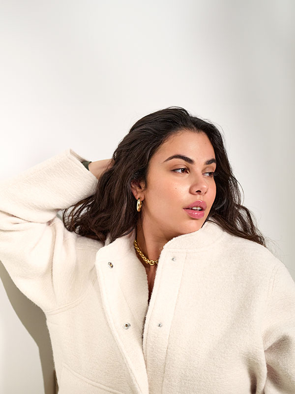 CARSANNE - Plus Size Jacket fra Only Carmakoma