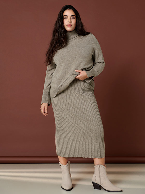 CARFIA - Plus Size Skirt fra Only Carmakoma