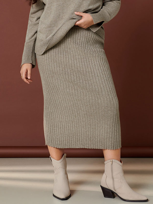 CARFIA - Plus Size Skirt fra Only Carmakoma