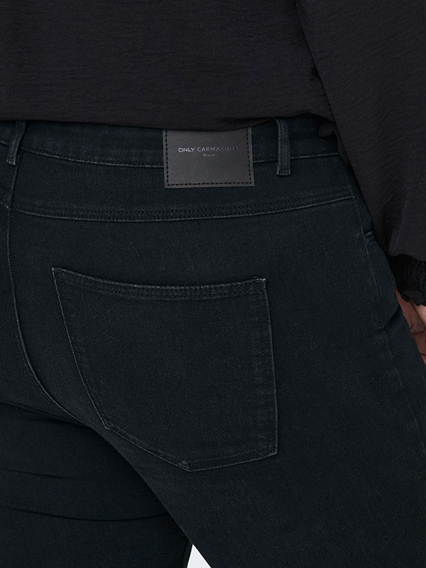 CARLUNA - Plus Size Jeans fra Only Carmakoma
