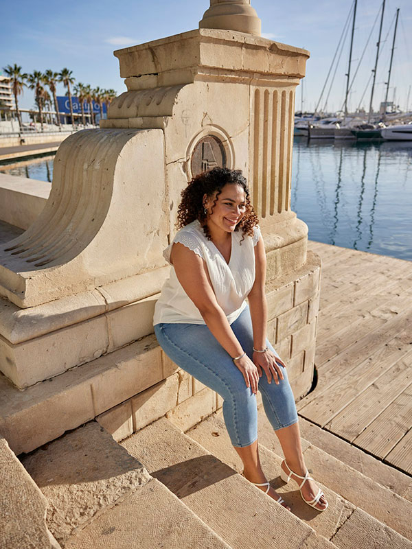 CARTHYRA - Plus Size Blouse fra Only Carmakoma