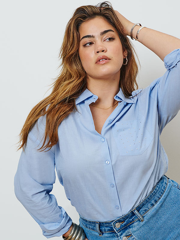 CARNEW - Plus Size Shirt fra Only Carmakoma