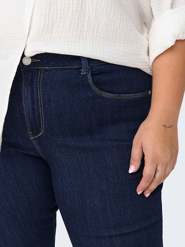 CARTHUNDER - Plus Size Jeans fra Only Carmakoma