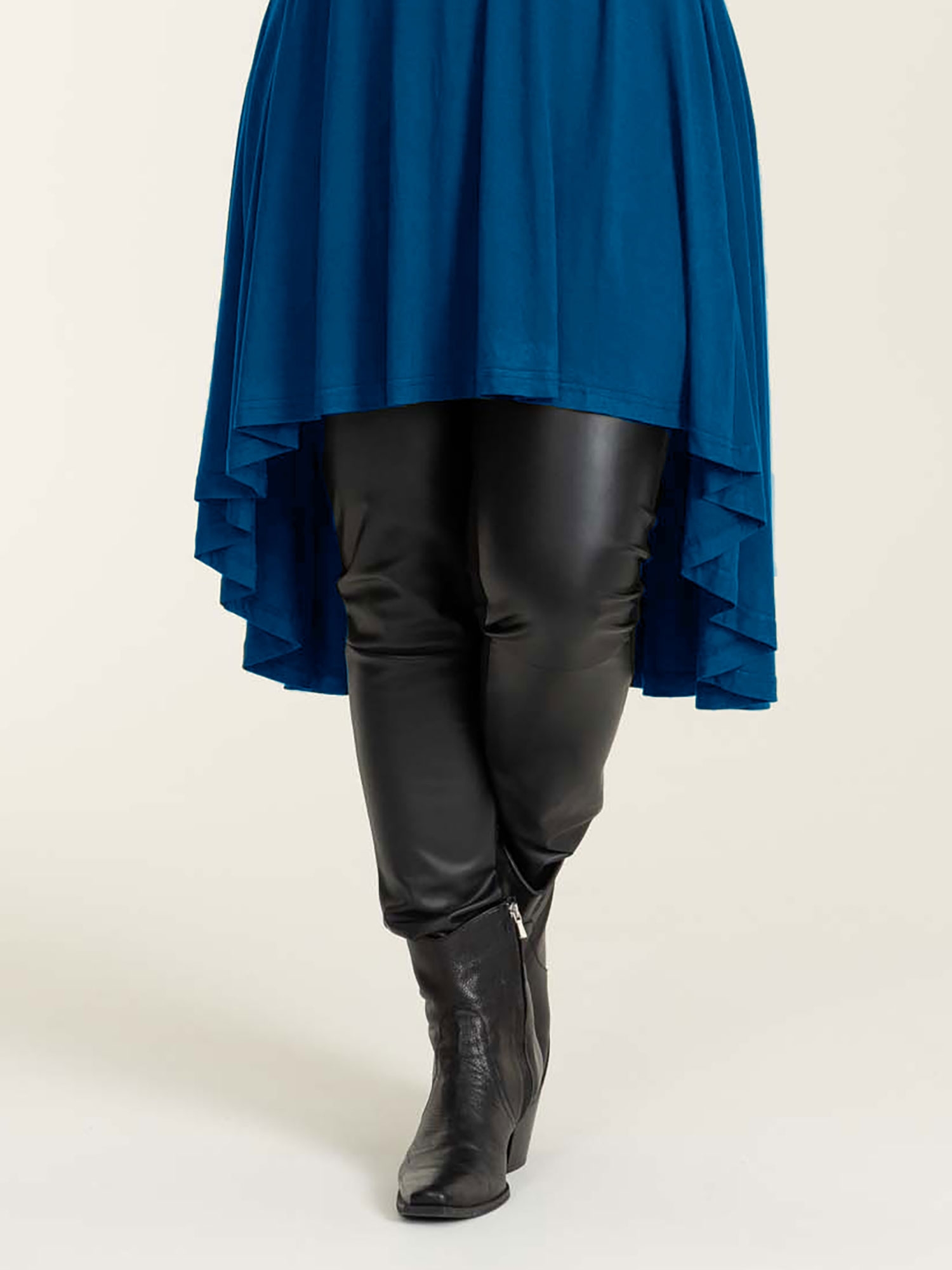 SARA  - Plus Size Pants fra Studio