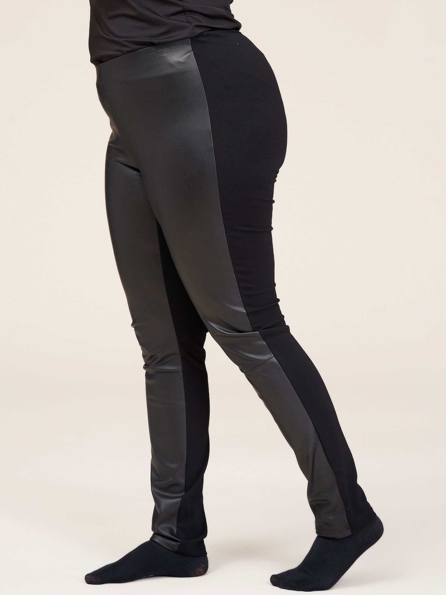 SARA  - Plus Size Pants fra Studio