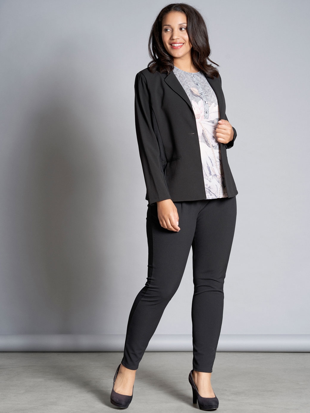 SALLY - Plus Size Suit jacket fra Studio