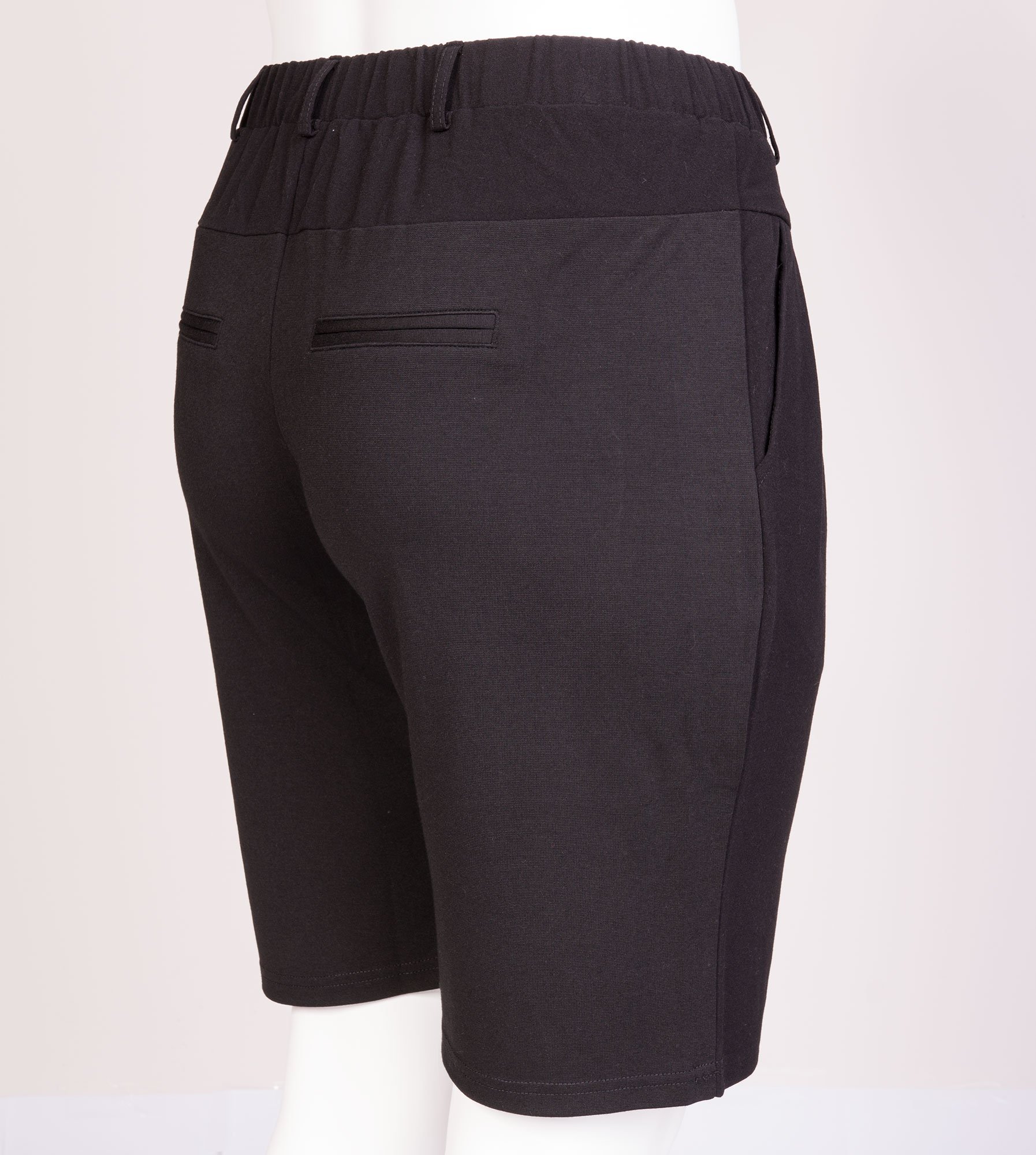 SALLY - Plus Size Shorts fra Studio