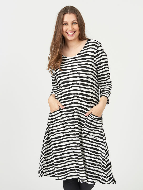 KITTY  - Plus Size Dress fra Pont Neuf