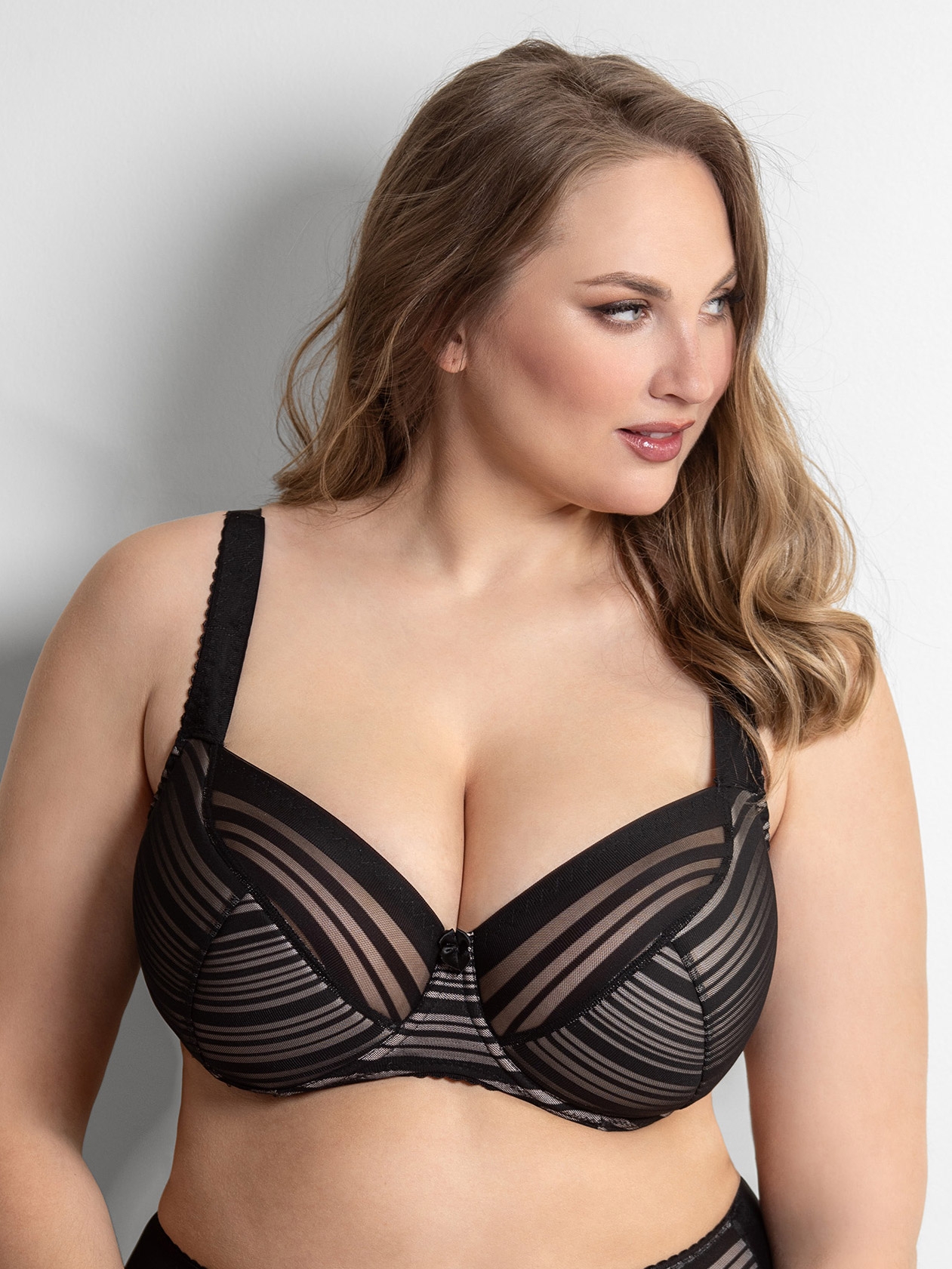 ZOE PUSH UP - Plus Size Underwired bra fra Plaisir