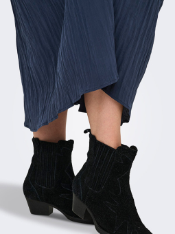 CARJUNNA - Plus Size Skirt from Only Carmakoma