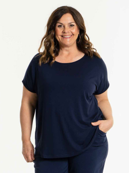 GITTE - Plus Size T-shirt from Gozzip
