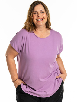 GITTE - Plus Size T-shirt from Gozzip