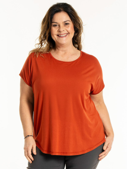 GITTE - Plus Size T-shirt from Gozzip