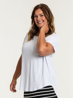 GITTE - Plus Size T-shirt from Gozzip