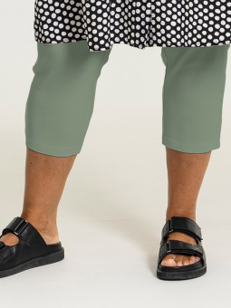 CLARA - Plus Size Leggings from Gozzip