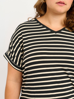 ADVI - Plus Size T-shirt from Adia
