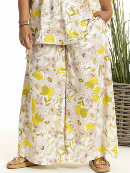 BERETHE - Plus Size Pants from Gozzip