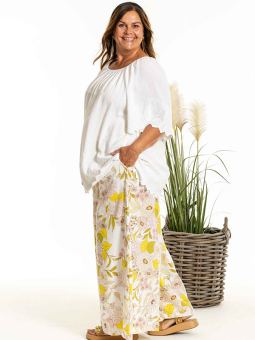 BERETHE - Plus Size Pants from Gozzip