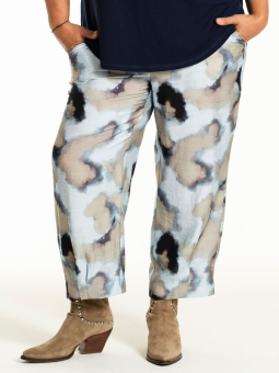 GILA - Plus Size Pants from Gozzip