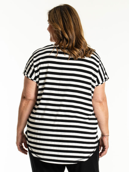 GITTE - Plus Size T-shirt from Gozzip
