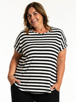GITTE - Plus Size T-shirt from Gozzip