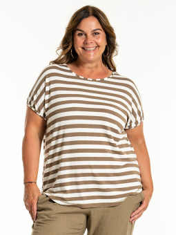 GITTE - Plus Size T-shirt from Gozzip