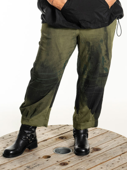 ILA - Plus Size Pants from Gozzip Black