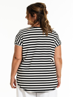 GITTE - Plus Size T-shirt from Gozzip