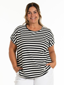 GITTE - Plus Size T-shirt from Gozzip