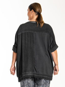 LAYLA - Plus Size T-shirt from Gozzip Black