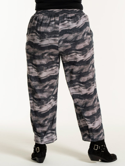 GILA - Plus Size Pants from Gozzip