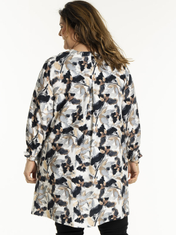 BENTINA - Plus Size Tunic from Gozzip