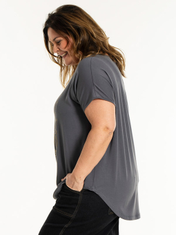 GITTE - Plus Size T-shirt from Gozzip