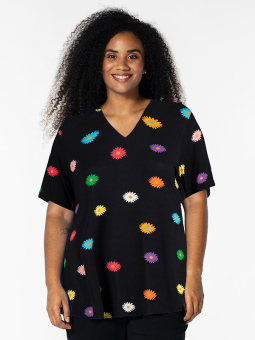 BONNA - Plus Size T-shirt from Studio