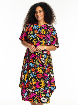 LANI - Plus Size Dress from Studio