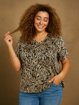 ZH-SYLVA - Plus Size T-shirt from Zhenzi