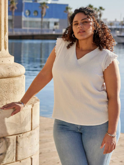 CARTHYRA - Plus Size Blouse from Only Carmakoma