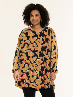 TANJA - Plus Size Tunic from Studio