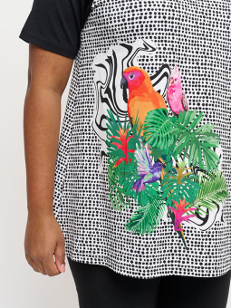 Plus Size T-shirt from Pont Neuf